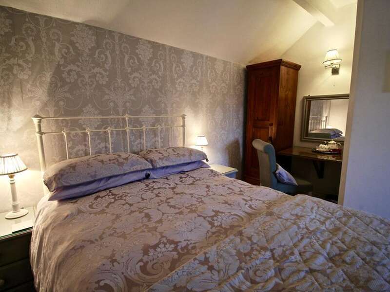 Small Double Room - no parking (inc. Breakfast)