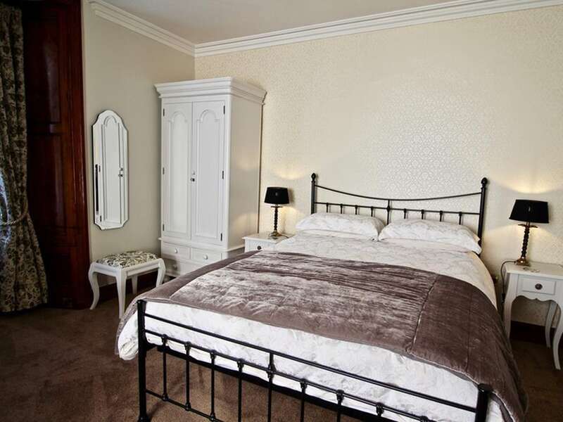 King Room (inc. Breakfast)